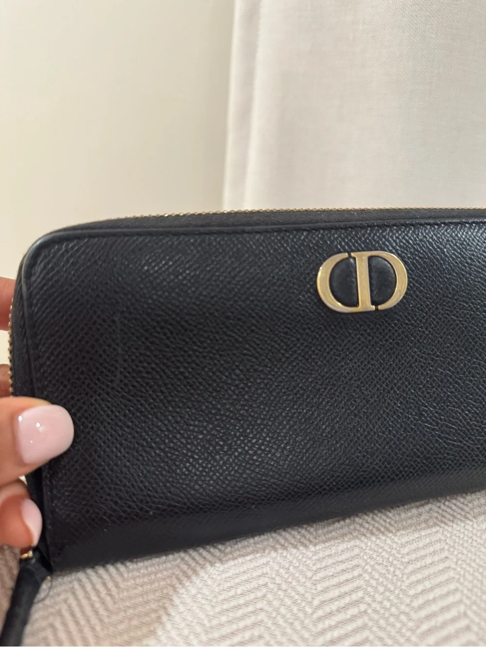 Dior 30 Montaigne Voyageur long wallet black authentic